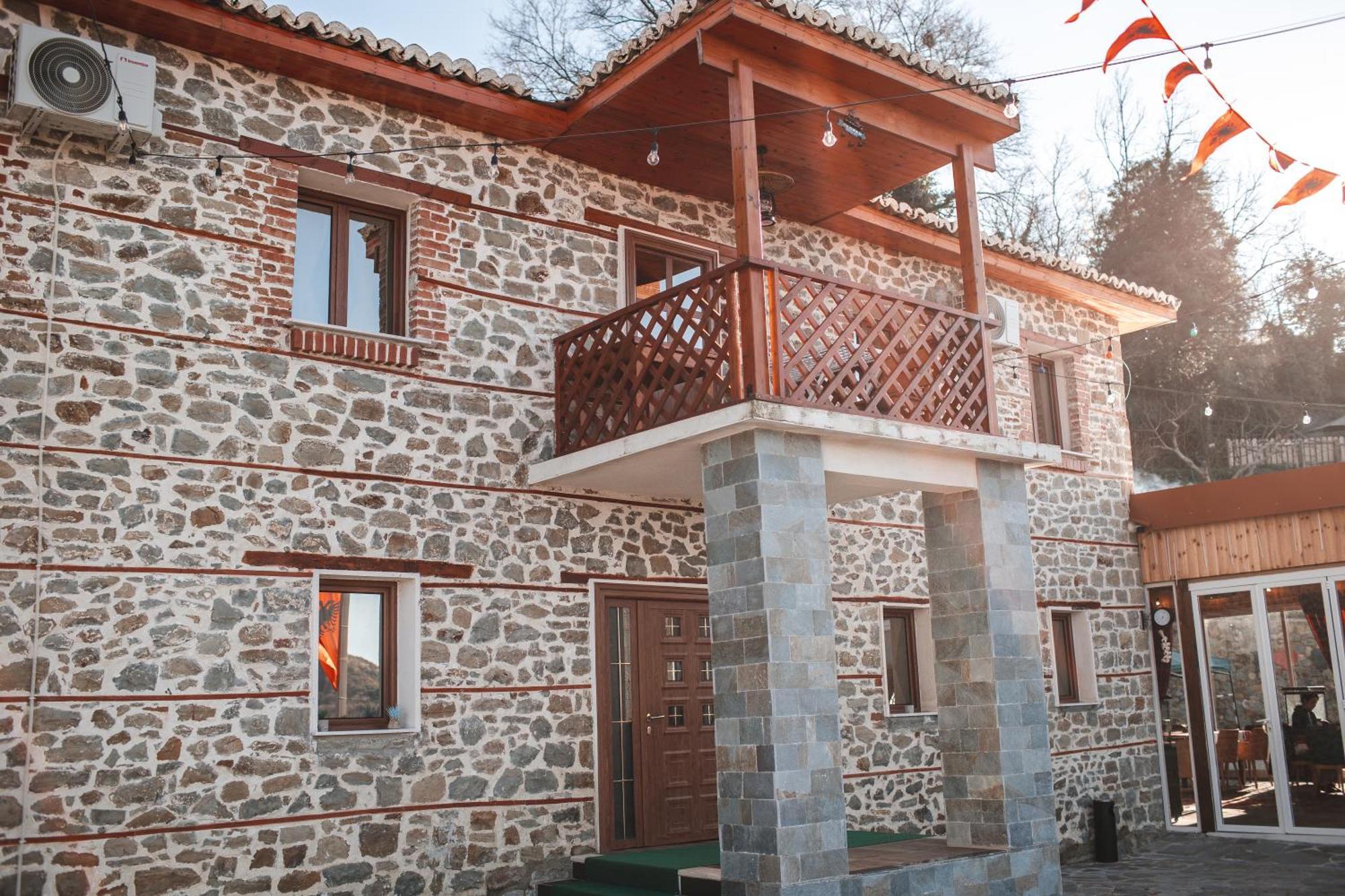 Keshtjella Xhabeqos Hotel Ljaknasi Екстериор снимка