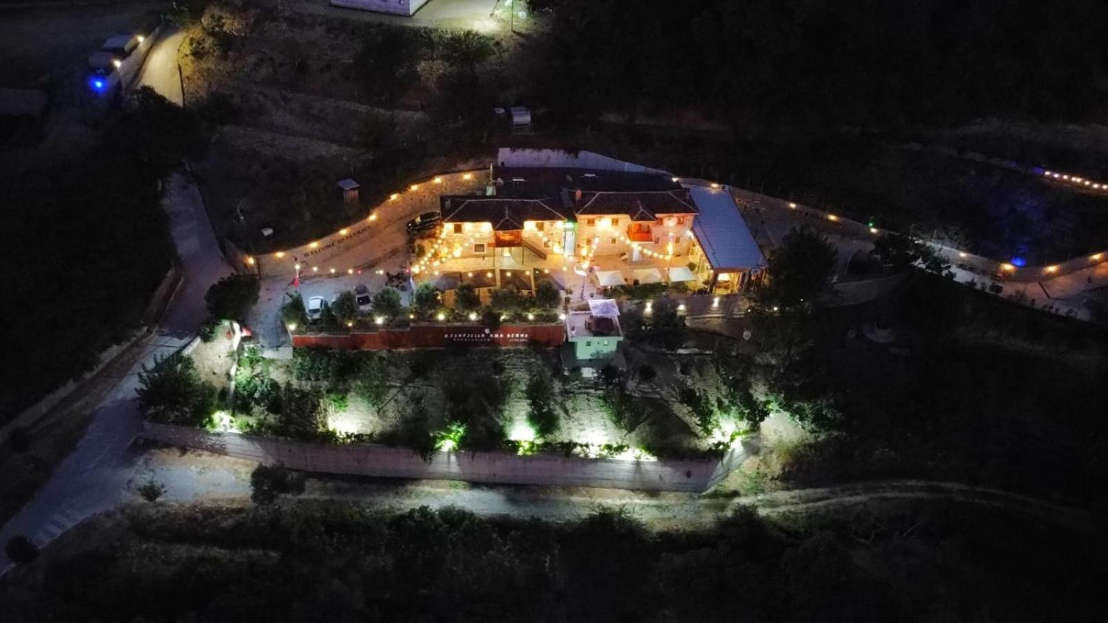 Keshtjella Xhabeqos Hotel Ljaknasi Екстериор снимка