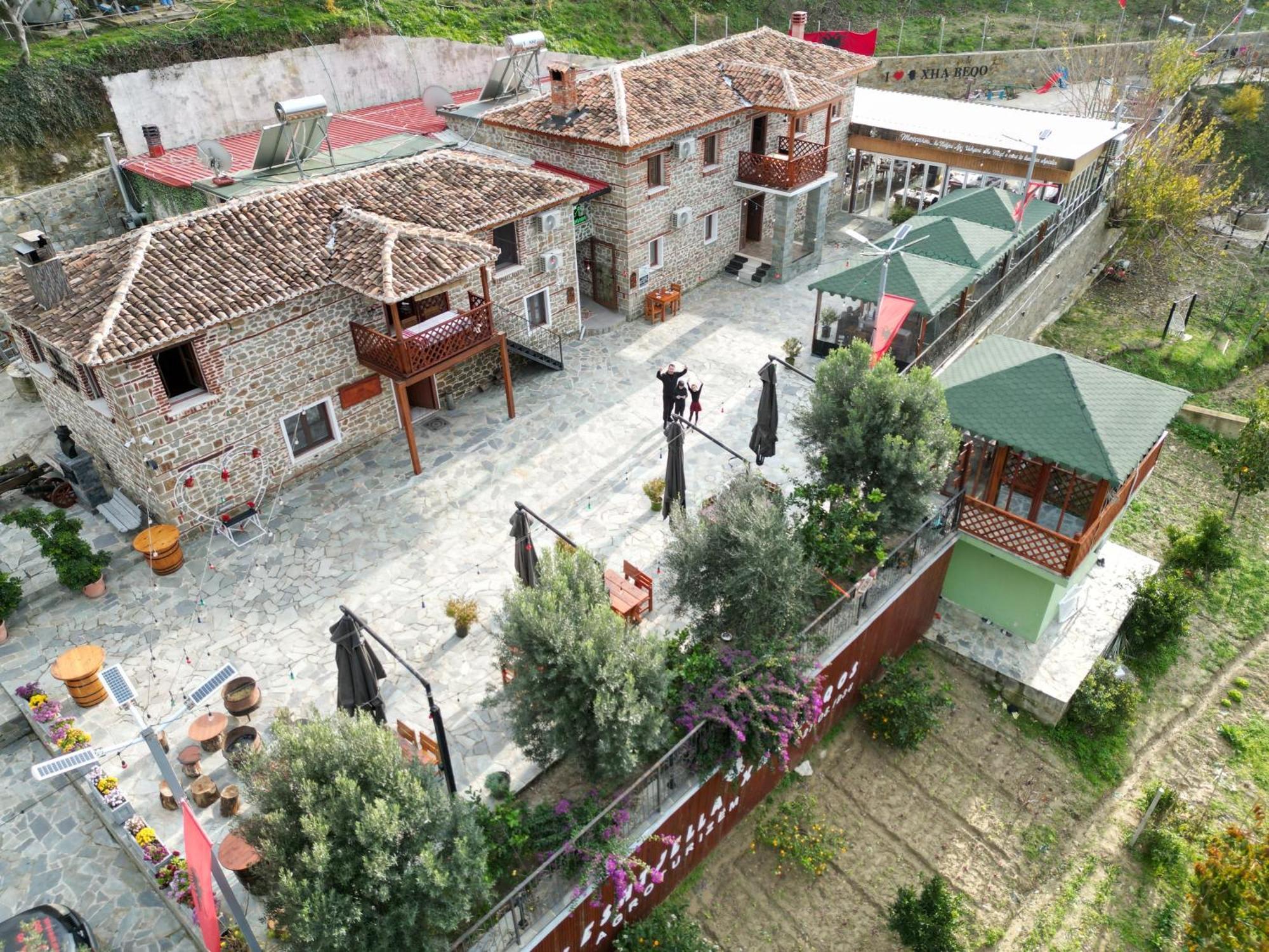 Keshtjella Xhabeqos Hotel Ljaknasi Екстериор снимка