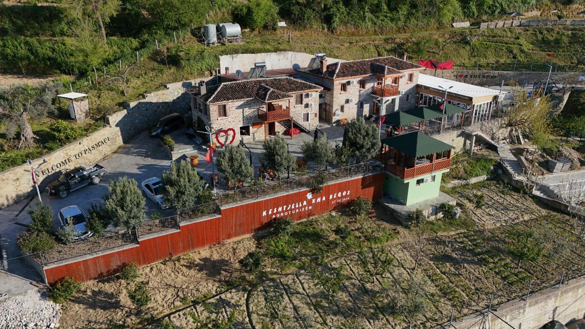 Keshtjella Xhabeqos Hotel Ljaknasi Екстериор снимка